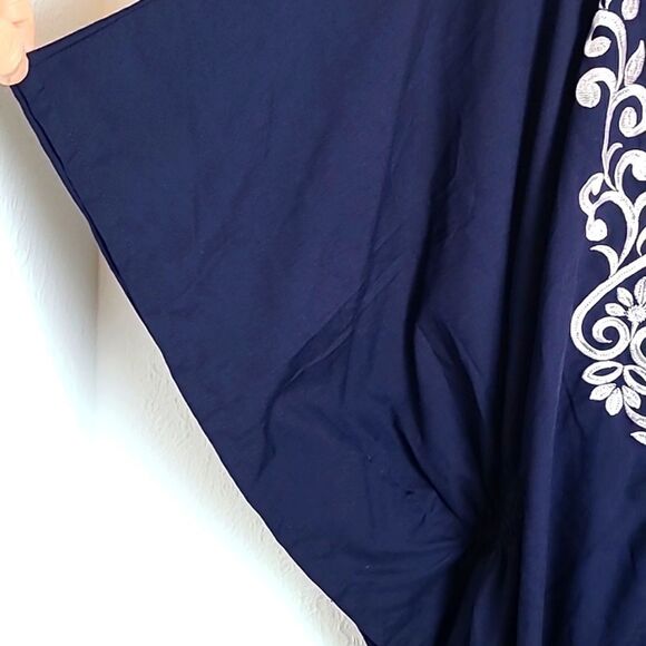 LaLeela Navy Cover-up with White Embroidered Neckline, Kimono Sleeves OSFM,NWOT - Picture 3 of 5